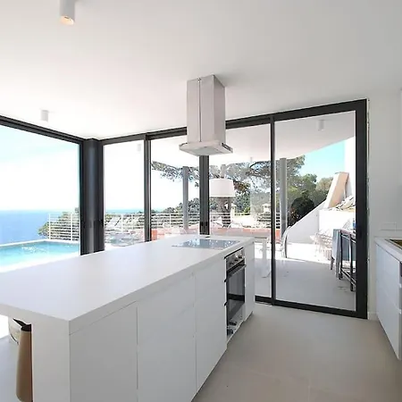 Villa En Primera Linea De Mar - Magnificas Vistas *